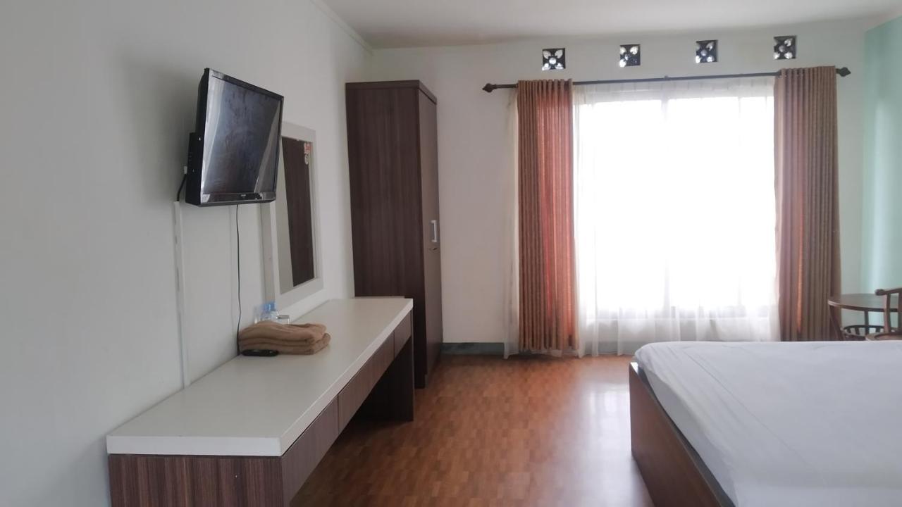 Puncak Village Hotel & Kampung Main Anak Gadok Exteriör bild